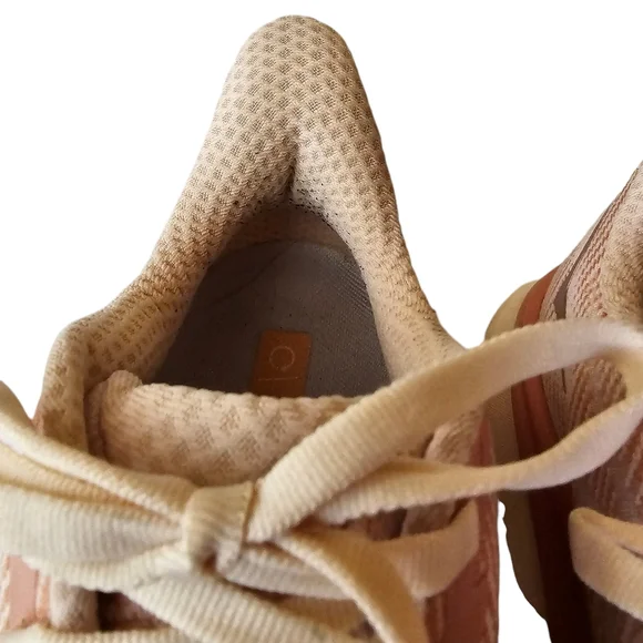 Hoka Clifton 9 Size 8 Women Run Walk Sneaker Pink Sandstone Cream - Picture 6 of 9